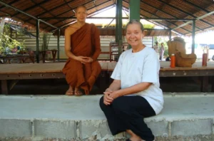 ajahn-who-gave-up-5-billion-to-become-a-monk