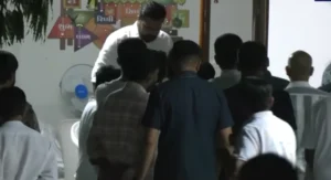 आज DNA सैम्पल के बाद पूर्व CM का पार्थिव शरीर सौंप दिया गया। Vijay Rupani's body handed over to his family