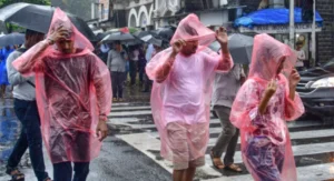 आईएमडी के अनुसार महाराष्ट और गुजरात में भारी वारिश का एलर्ट आईएमडी के अनुसार महाराष्ट और गुजरात में भारी वारिश का एलर्ट