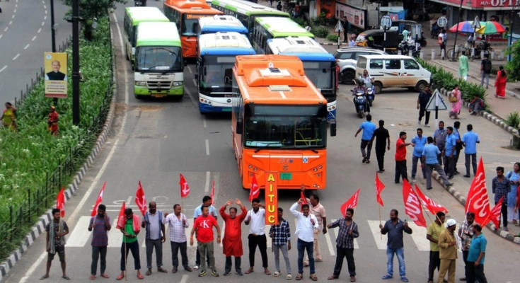 Trade unions on strike against gov policies