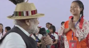 pm-modi-met-homeless-people-in-churachandpur