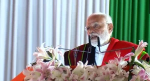 मणिपुर चुराचांदपुर में बेघर लोगों से पीएम मोदी ने मुलाकात की PM Modi met homeless people in Churachandpur
