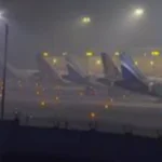 कोहरे की वजह से दिल्ली की 120 से ज़्यादा उड़ानें रद्द