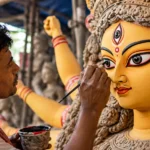 मां दुर्गा की प्रतिमा में सबसे आखिर में क्यों बनाई जाती हैं आंखें?